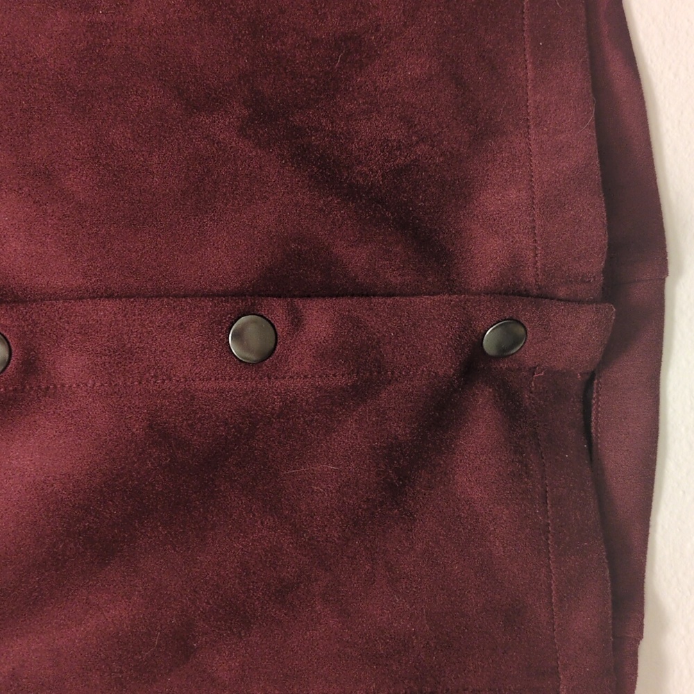 Get the Ultimate Fall Look with Jack BB Dakota's Cranberry Faux Suede Mini Skirt - Picture 2 of 11